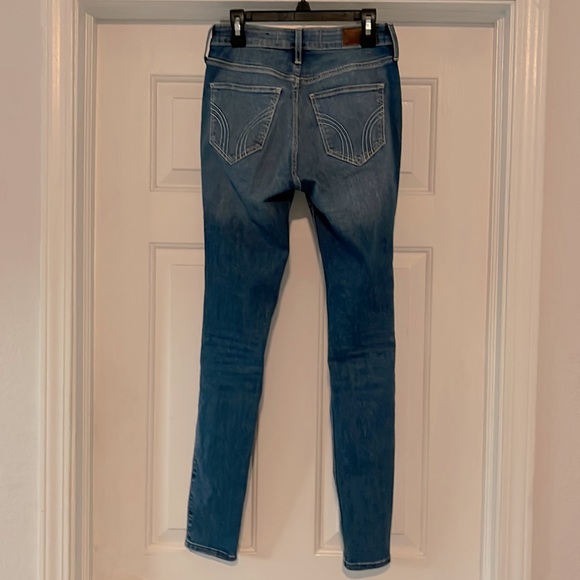 Hollister high-rise super skinny, soft stretch jeans - Picture 5 of 5